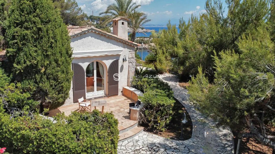 Villa in Vieille Ville, Antibes, France 5 - 18644919