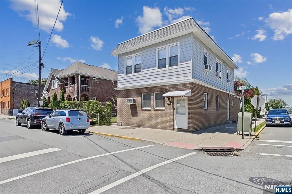 Apartment in North Arlington, New Jersey, United States 2 - 18644656