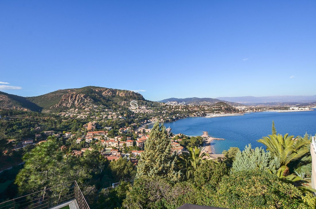 Villa in Théoule-sur-Mer, Provence-Alpes-Côte d'Azur, France 2 - 18644776