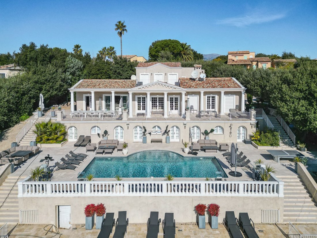 Villa in Valbonne, Provence-Alpes-Côte d'Azur, France 1 - 18645242