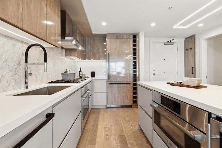 Condo in White Rock, British Columbia, Canada 4 - 18643459