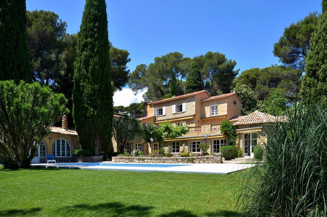 Villa in Juan les Pins-Gallice, Antibes, France 1 - 18644284