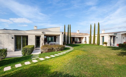 Villa in Le Cottage, Mandelieu-la-Napoule, France 1