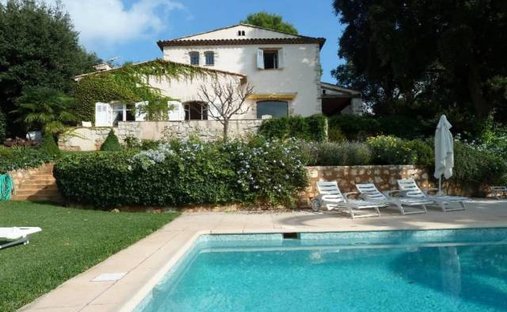 House in Bois Fleuri-Chevre d'Or-Saint Philippe, Biot, France 1