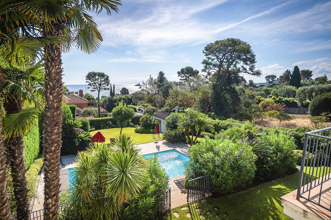 Villa in Saint-Jean-Cap-Ferrat, Provence-Alpes-Côte d'Azur, France 2 - 18645129