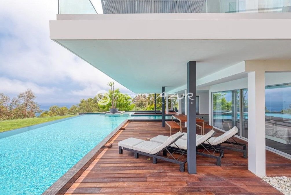 Villa in Cannes, Provence-Alpes-Côte d'Azur, France 2 - 18645023