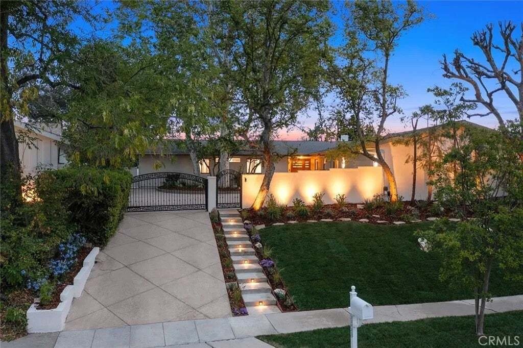 House in Los Angeles, California, United States 1 - 18642056