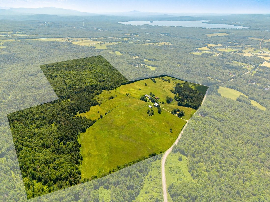 Casa en Bolton-Ouest, Quebec, Canadá 1 - 14589112