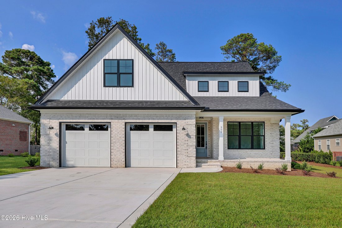 House in North Topsail Beach, North Carolina, United States 1 - 18645259