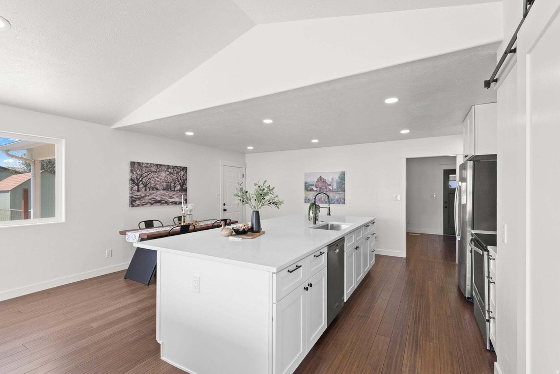 House in Woodland Hills, Utah, United States 2 - 18108858