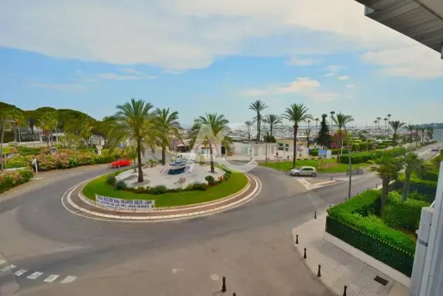 Apartment in Brusquet-Retenaou-Devens, Vallauris, France 5 - 18265858