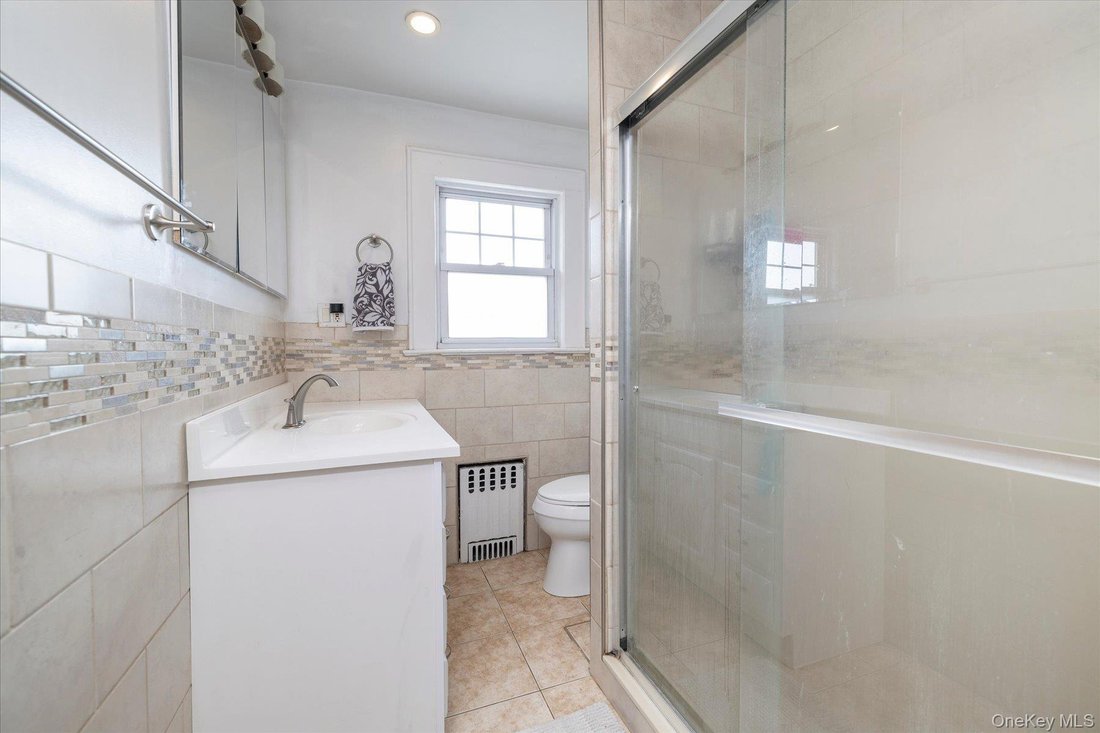 Rockville Centre, New York, United States 5 - 18646963