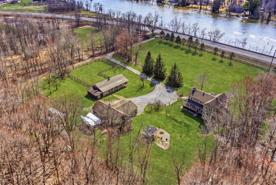 House in Saint-André-d'Argenteuil, Quebec, Canada 2 - 17760226
