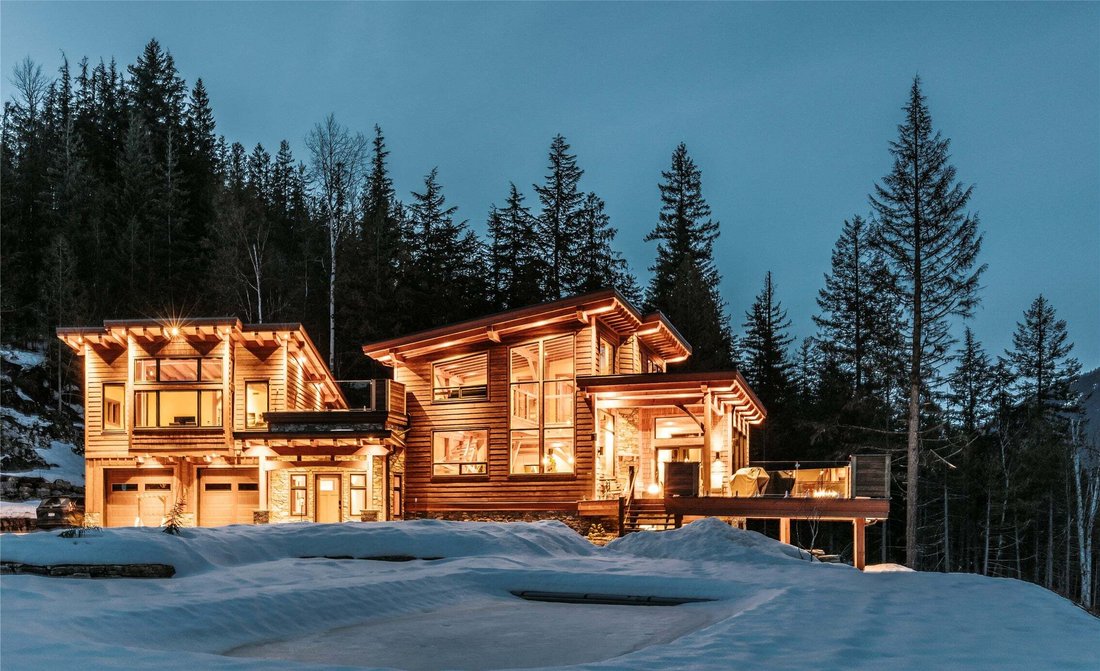 House in Revelstoke, British Columbia, Canada 2 - 18642798