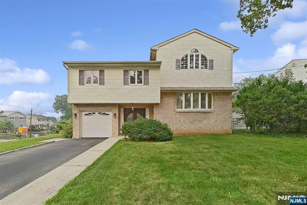 House in Bloomfield, New Jersey, United States 2 - 18644680