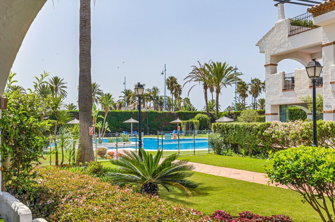 Apartment in San Pedro de Alcantara, Andalusia, Spain 1 - 18643845