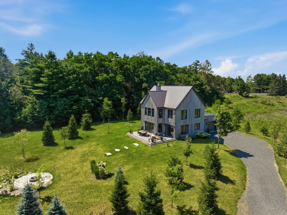 House in Waterloo, Quebec, Canada 2 - 17731092