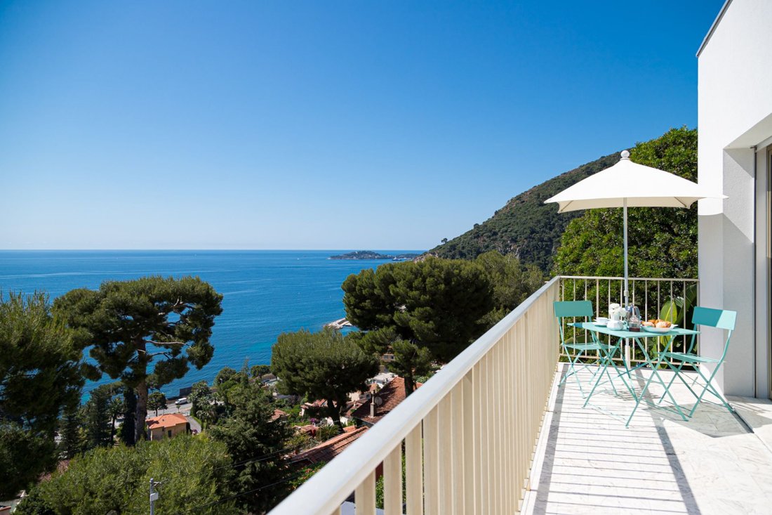 Villa in Èze, Provence-Alpes-Côte d'Azur, France 1 - 18645027