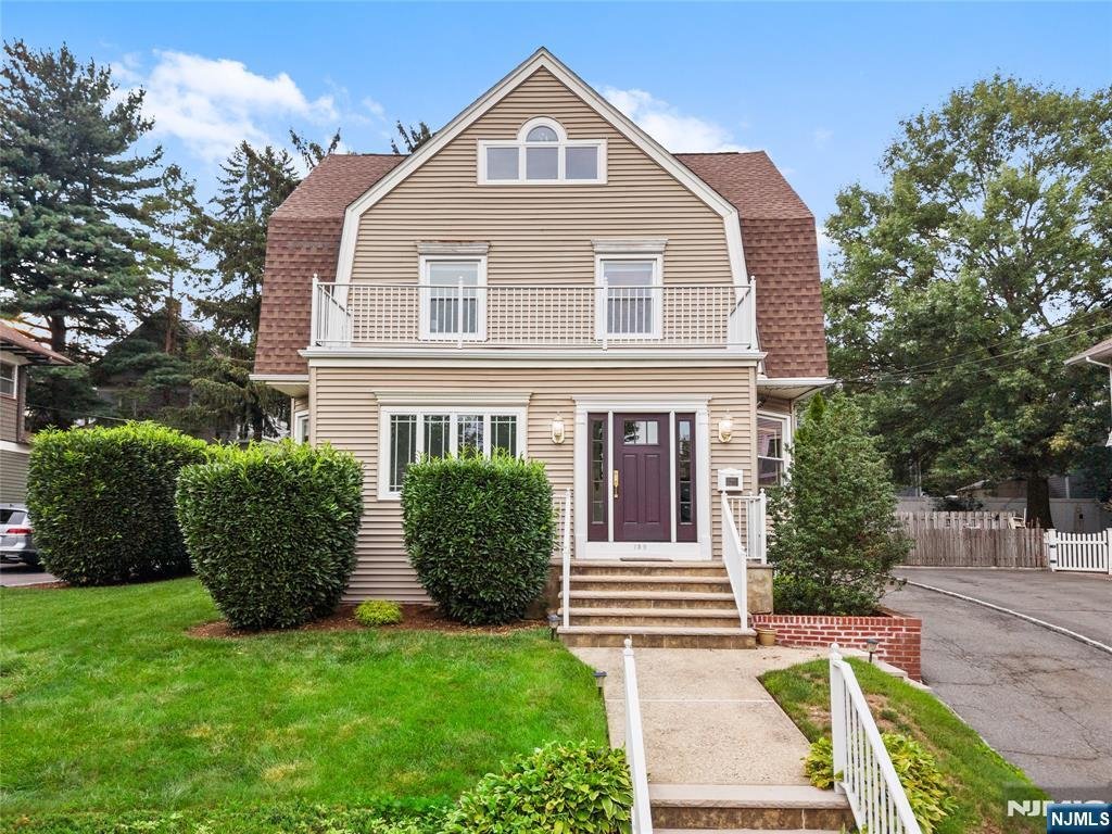 House in Nutley, New Jersey, United States 1 - 18646786