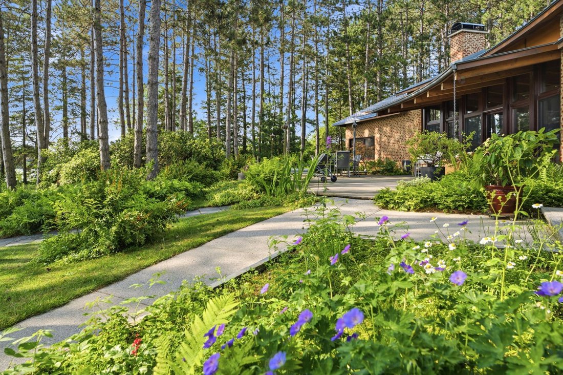 House in Cowansville, Quebec, Canada 4 - 18643495