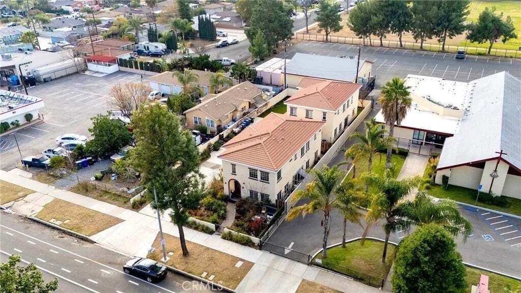 House in Ontario, California, United States 5 - 16905585