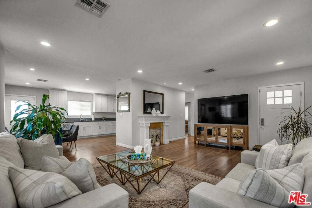 House in Los Angeles, California, United States 3 - 18645937