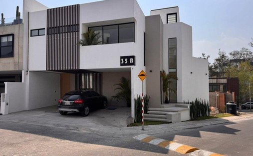 House in Ciudad López Mateos, State of Mexico, Mexico 1