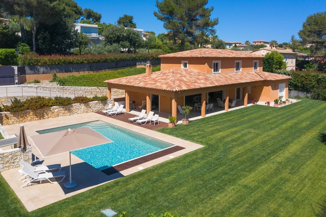 Villa in Village-Saint Julien-Saint Pierre, Biot, France 1 - 18645308