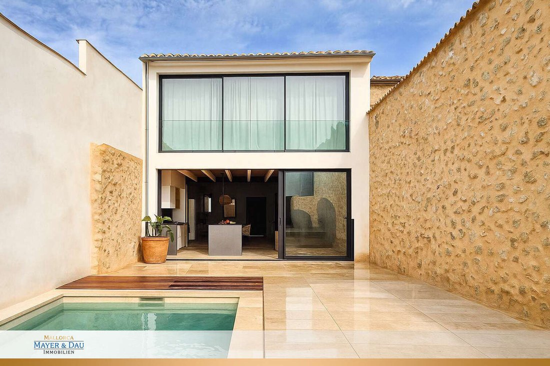 Townhouse in Maria de la Salut, Balearic Islands, Spain 3 - 18647442