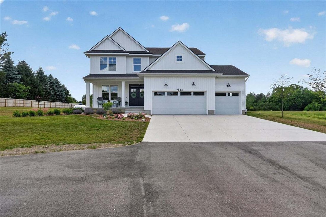 House in Howell, Michigan, United States 1 - 18645806