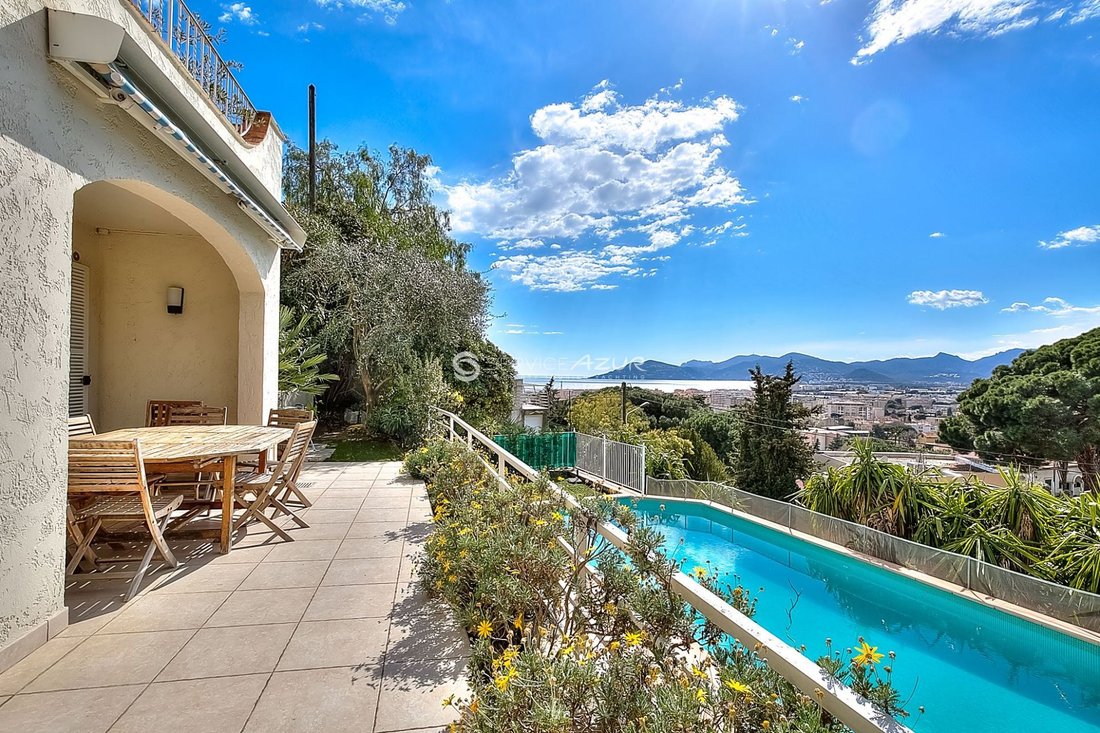 Villa in Cannes, Provence-Alpes-Côte d'Azur, France 2 - 18645005
