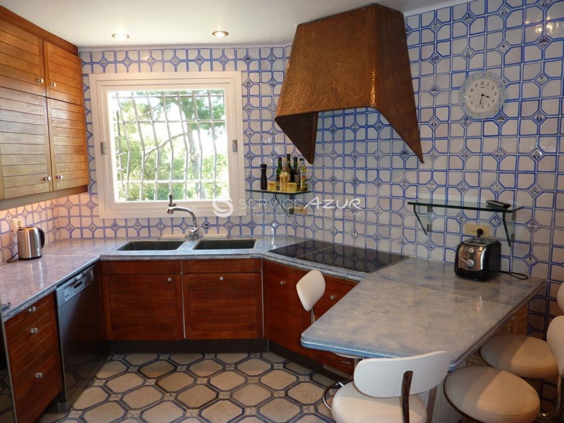 Villa in Vieille Ville, Antibes, France 4 - 18644512