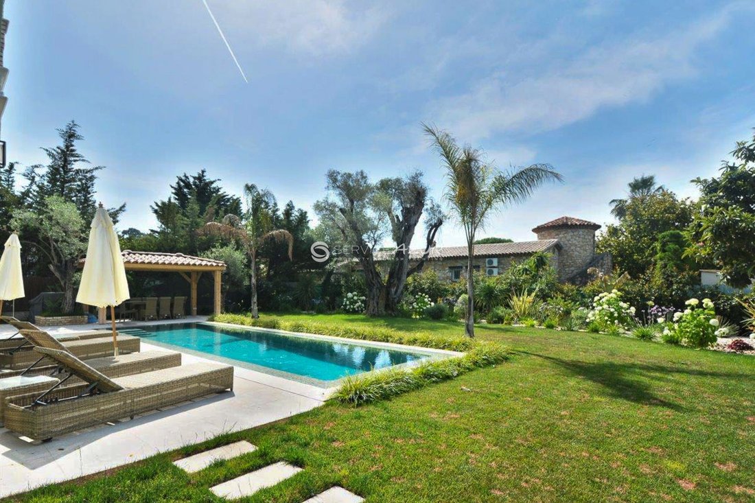 Villa in Vieille Ville, Antibes, France 4 - 18645206