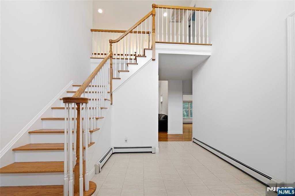House in Mahwah, New Jersey, United States 4 - 18642175