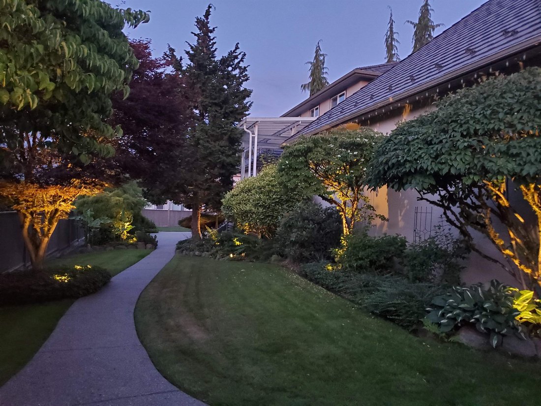 House in Surrey, British Columbia, Canada 2 - 18268715