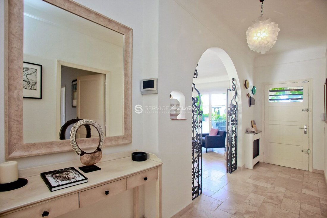 Villa in Vieille Ville, Antibes, France 3 - 18644946