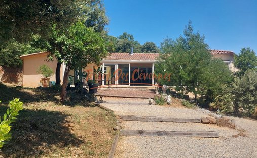 House in Thoiras, Thoiras-Corbes, France 1