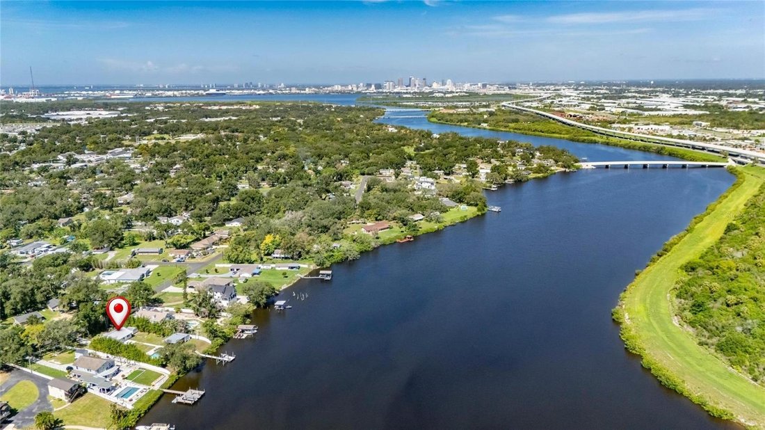 House in Tampa, Florida, United States 2 - 18646251