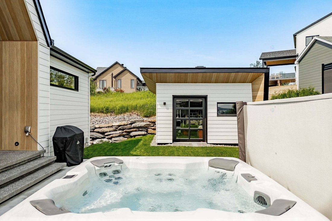 House in Sherbrooke, Quebec, Canada 5 - 17655980