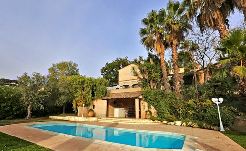 Villa in Saint-Paul-de-Vence, Provence-Alpes-Côte d'Azur, France 1