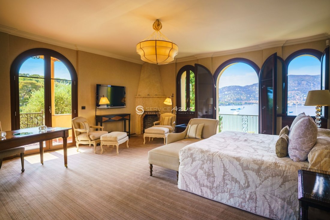 Villa in Saint-Jean-Cap-Ferrat, Provence-Alpes-Côte d'Azur, France 2 - 18645128