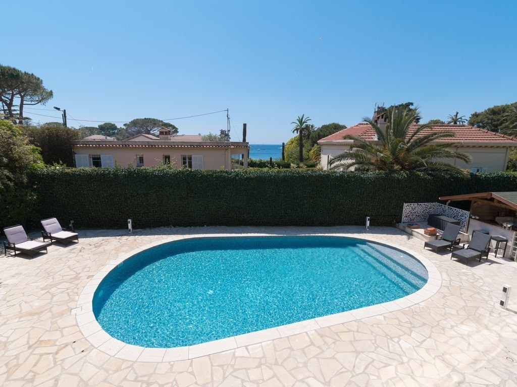 Villa in Vieille Ville, Antibes, France 1 - 18644607