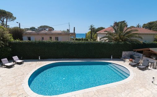 Villa in Vieille Ville, Antibes, France 1