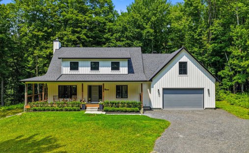 House in Waterloo, Quebec, Canada 1