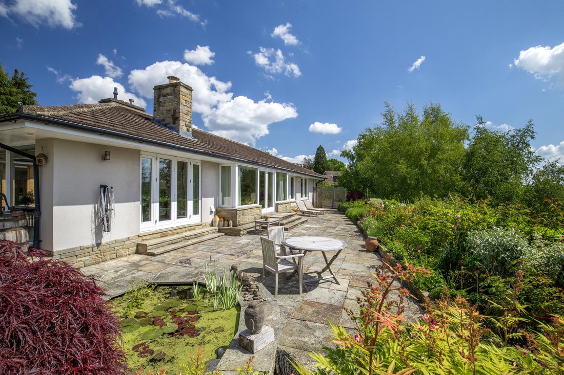 Bungalow in Ilkley, England 1 - 18633659