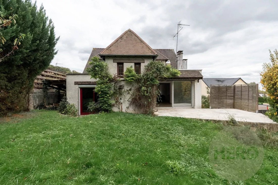 House in Sud, Plaisir, France 1 - 16461135
