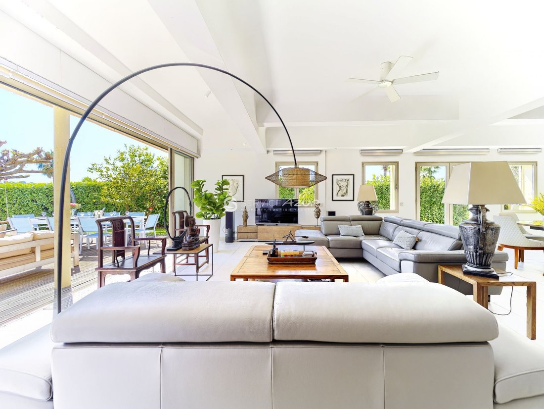 Villa in Vieille Ville, Antibes, France 4 - 18645298