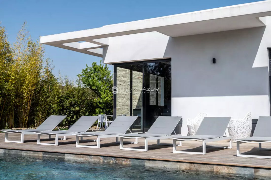 Villa in Mougins, Provence-Alpes-Côte d'Azur, France 2 - 18645143