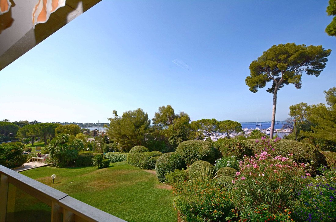 Apartment in Vieille Ville, Antibes, France 1 - 18644892