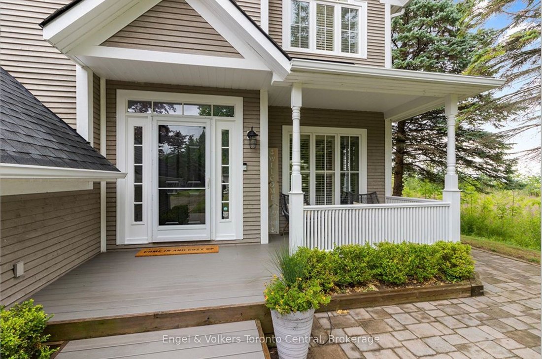 House in Collingwood, Ontario, Canada 4 - 18643095